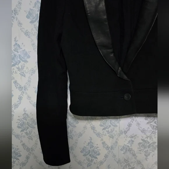 Mackage Cropped Jacket - Picture 4 of 9